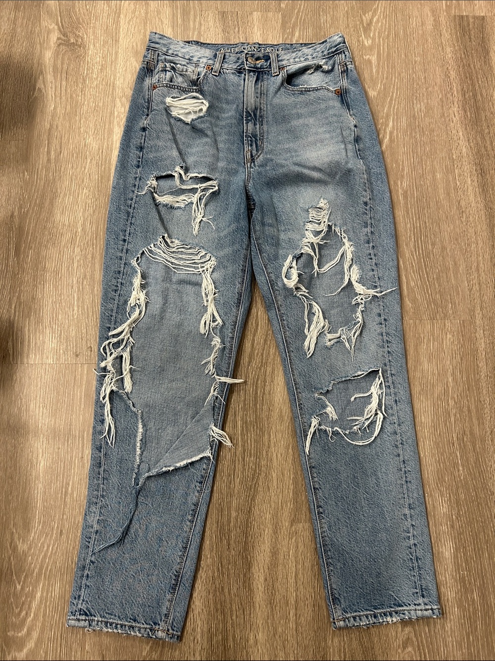 American Eagle Outfitters - Distressed Highest Rise Mom Jeans